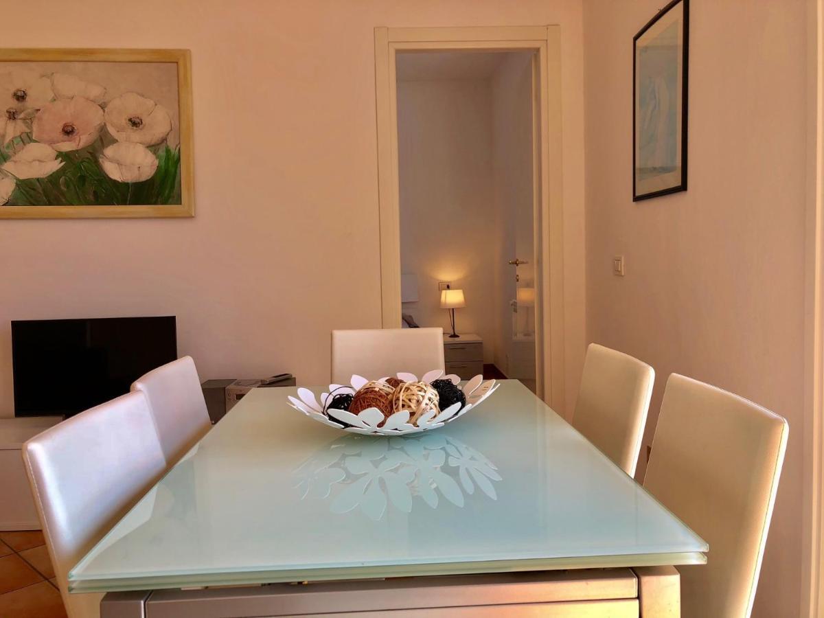 Residenza Ai Ronchi 1 2 6 Aparthotel Maccagno Bagian luar foto