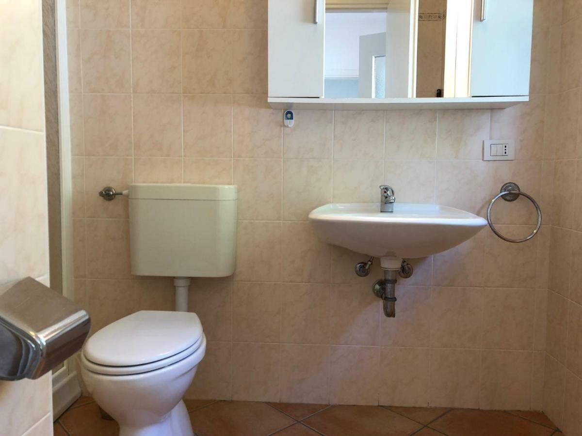 Residenza Ai Ronchi 1 2 6 Aparthotel Maccagno Bagian luar foto