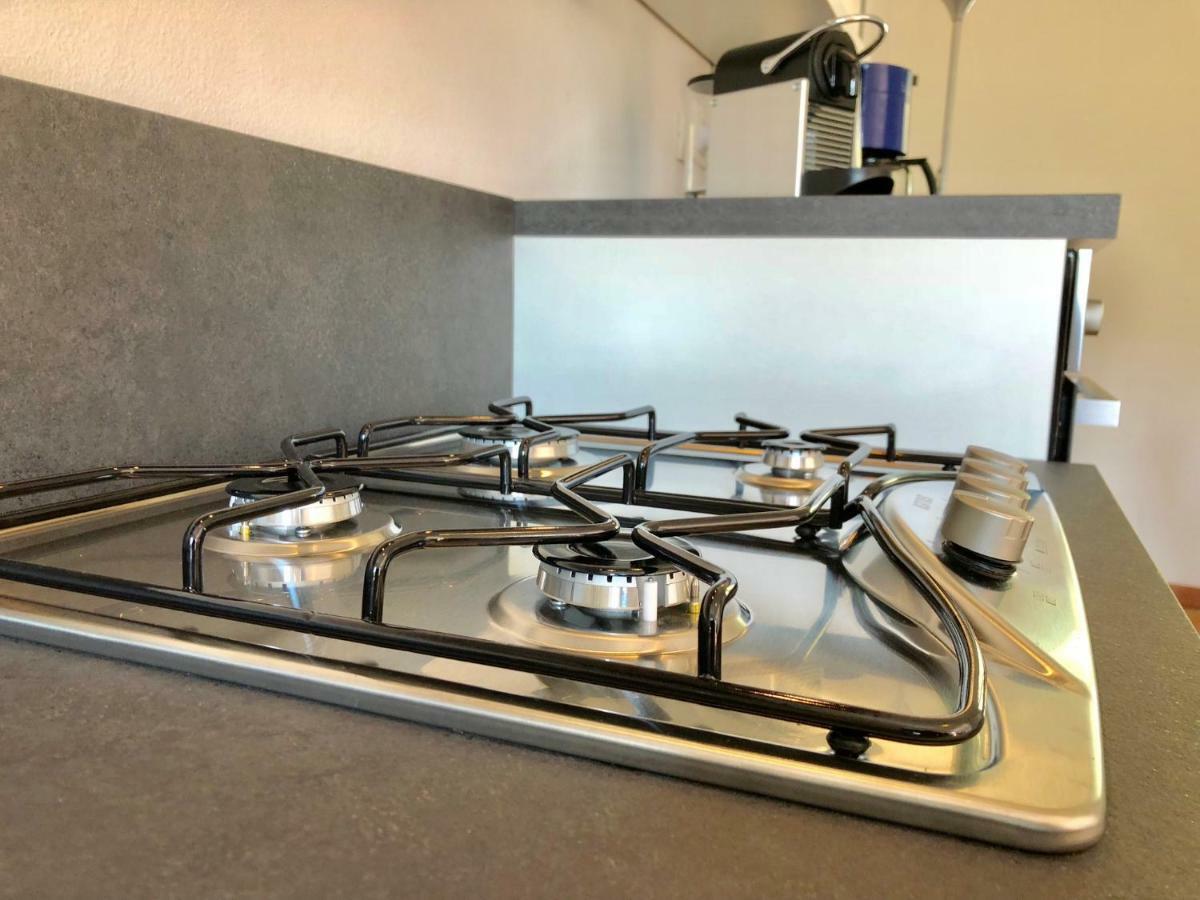 Residenza Ai Ronchi 1 2 6 Aparthotel Maccagno Bagian luar foto